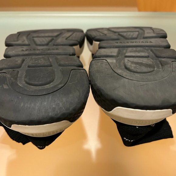 Balenciaga authentic Speed Sock Logo Sneaker Black and White, size 11 - Picture 10 of 14